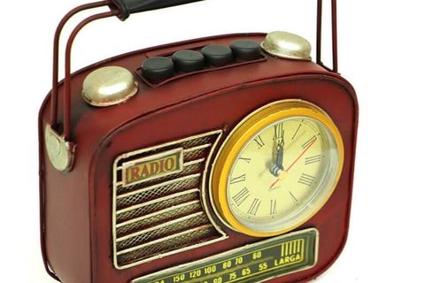 DEKORATİF METAL RADYO SAATLİ KUMBARA C0311