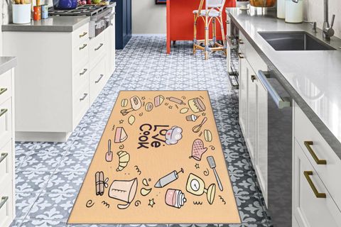 KARNAVAL YUMURTA ÇIRPICI DESENLİ BAKED LOVE SLOGANLI MUTFAK HALISI, 150X230