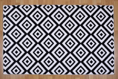 YIKANABİLİR SİYAH BEYAZ KARE HALI 200X300