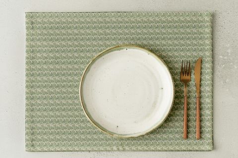 ZÜMRÜT BAHÇE PAMUKLU DÖRT ADET AMERİKAN SERVİSİ