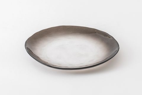 KİTCHEN ESSENTİALS ALTHEA CAM SERVİS TABAĞI 28 CM, FÜME