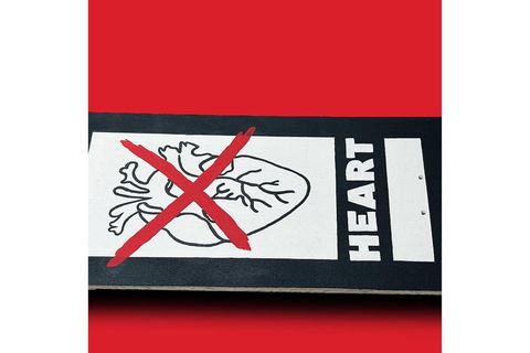 NO HEARTS KAYKAY EL YAPIMI AHŞAP DUVAR DEKORU