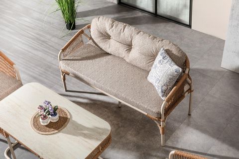 MARCEL BAHÇE OTURMA GRUBU