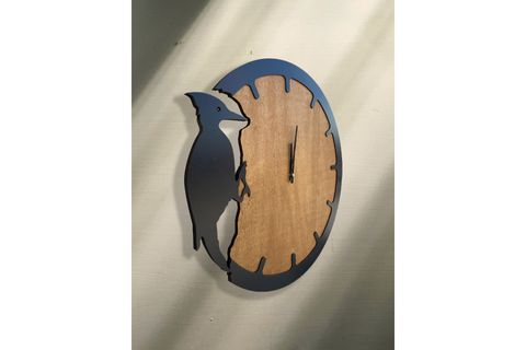 AĞAÇKAKAN DEKORATİF DUVAR SAATİ 50X50