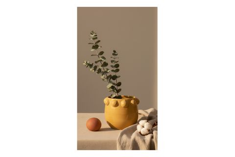 EL YAPIMI SARI NOKTALI KABARTMALI TERRACOTTA SAKSI