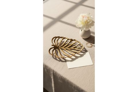 GOLD YAPRAK DESENLI DEKORATIF METAL TEPSI, 29X25 CM