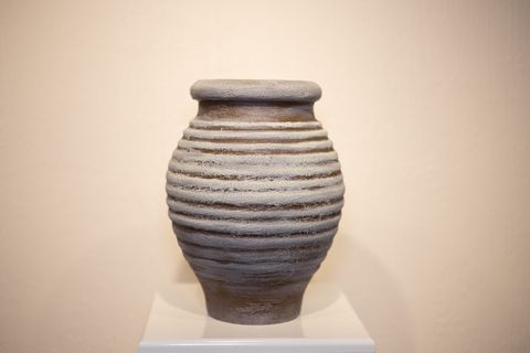 HERA DOKULU TERRACOTTA VAZO