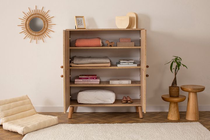 Form Multifunctionele Kast met Houten Poten