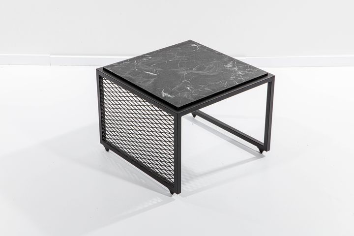 Valencia Salontafelset, Zwart