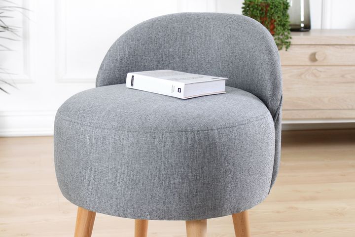 Corville Poef, Grijs