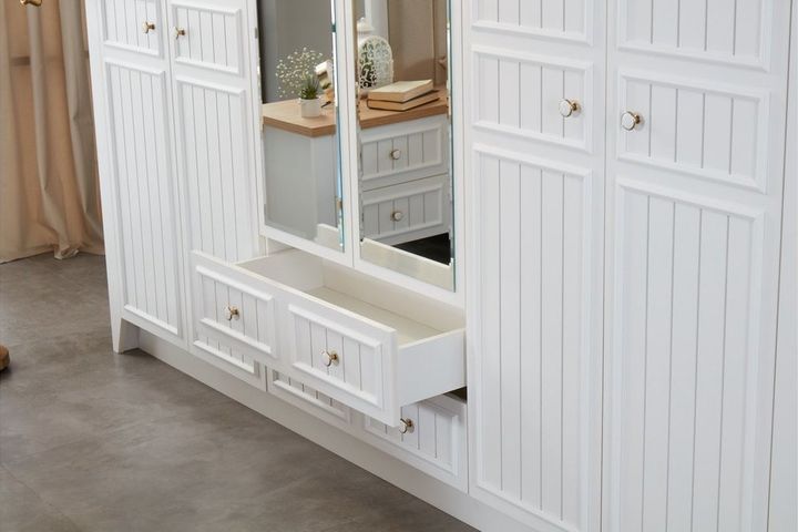 Lora Kledingkast met 6 Deuren