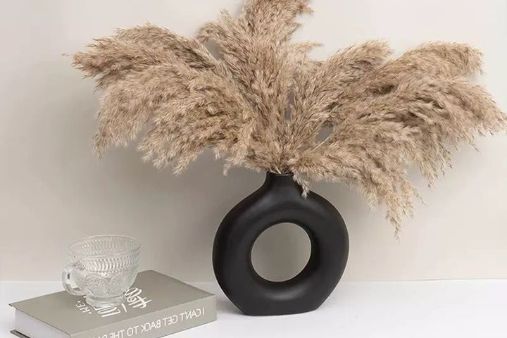 Ring Vaas, Zwart