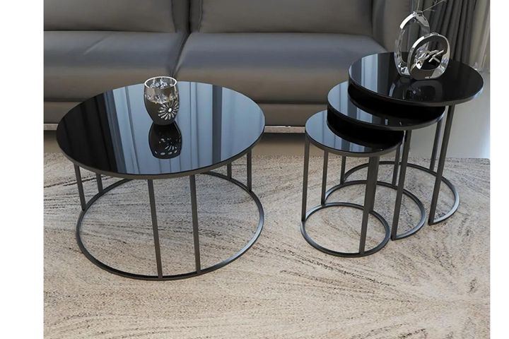 Tubihome Salontafelset, Zwart