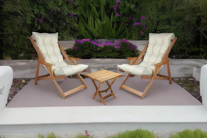 Bysay Klappbares Gartenliege-Set aus Holz mit Armlehnen, 3 Tlg, Creme & Naturfarbe