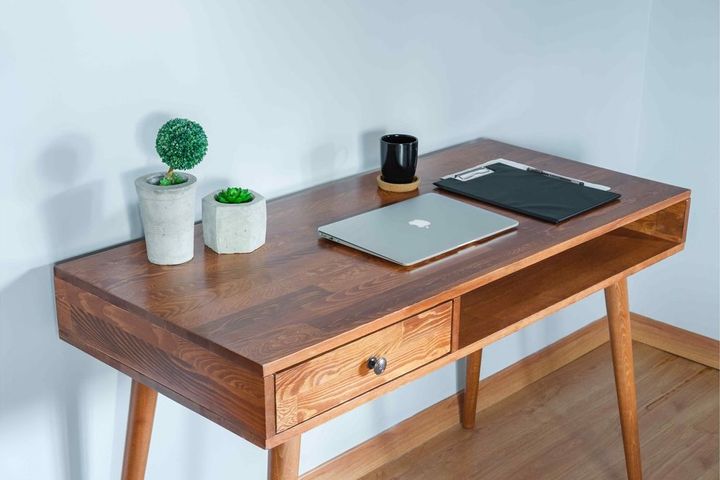 Bell Working Desk, Light Wood