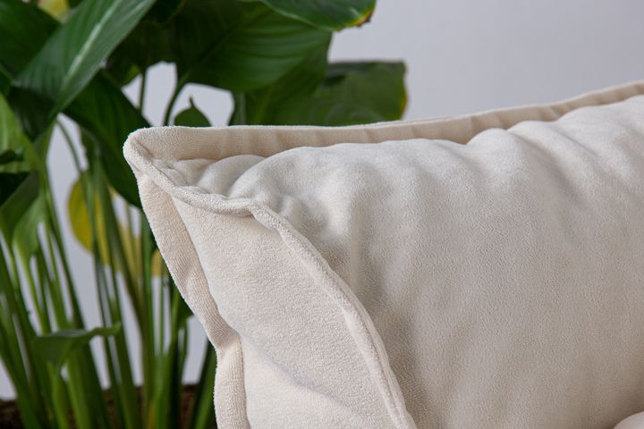 Notre Fauteuil met Hocker, Beige