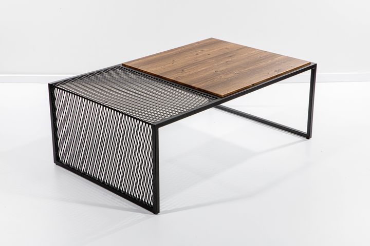 Valencia Salontafelset, Bruin