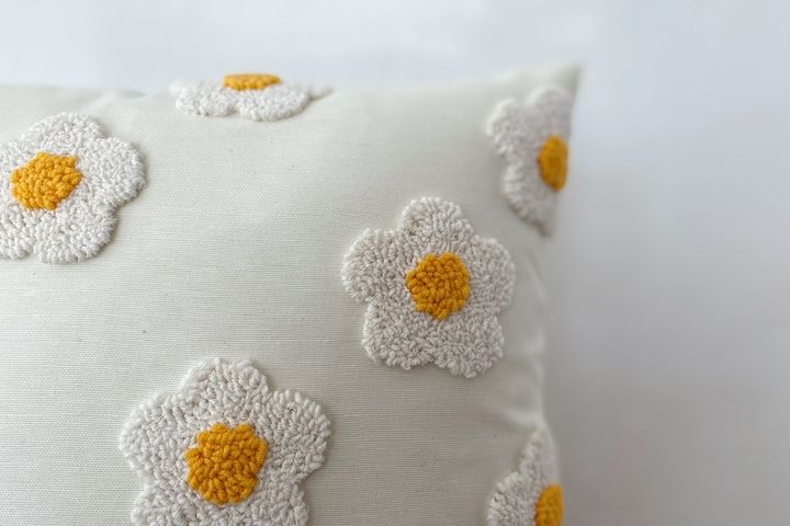 Daisy Punch Cushion Cover, 42 x 42 cm, White