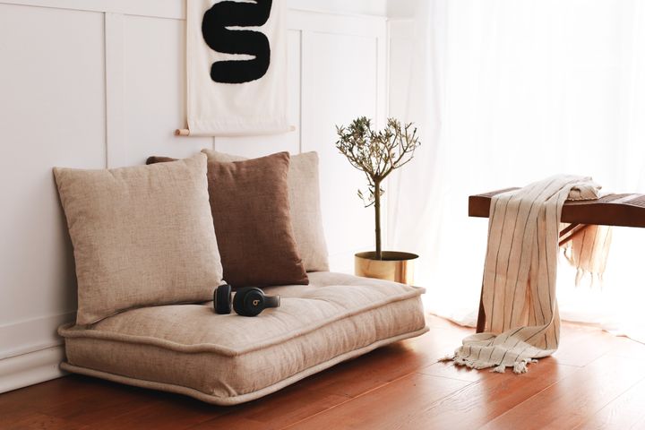 Junia Valerius Vloerkussen, Creme