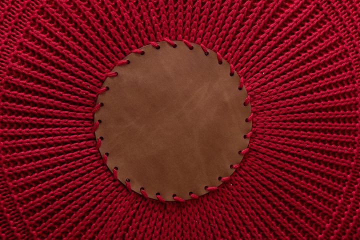 Nora Ronde Decoratieve Gebreide Poef, rood