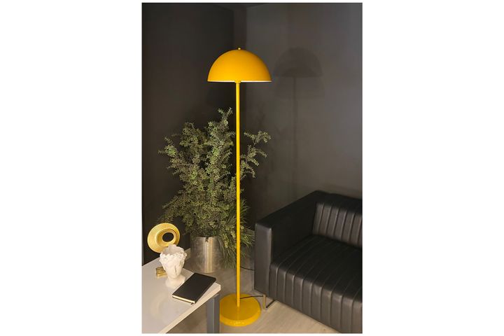 Bellezza Moderne Stehlampe aus Metall, Gelb