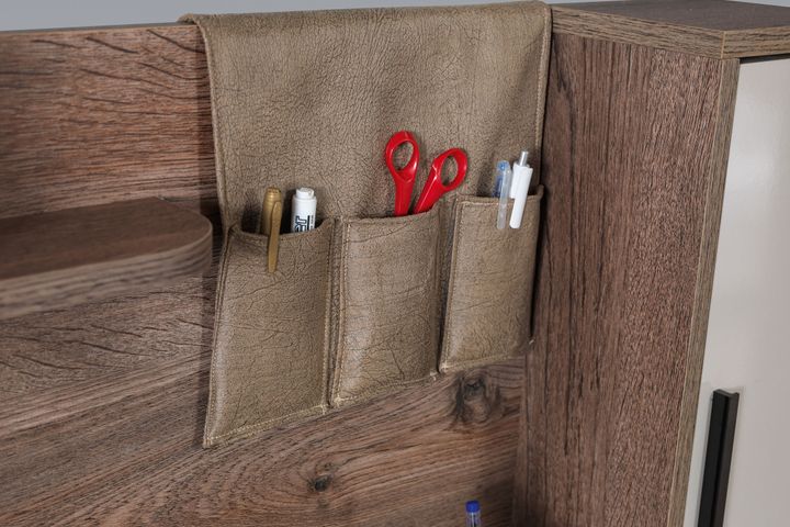 Trendy Bureau