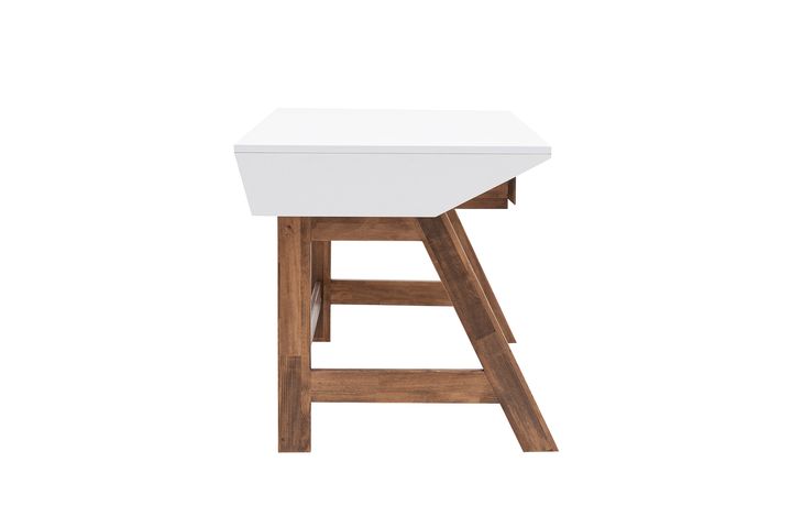 Tres Bureau, Walnoot