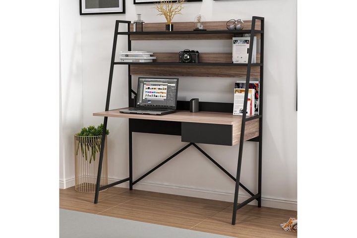 Arte Bureau met Metalen Poten, Walnoot en Zwart