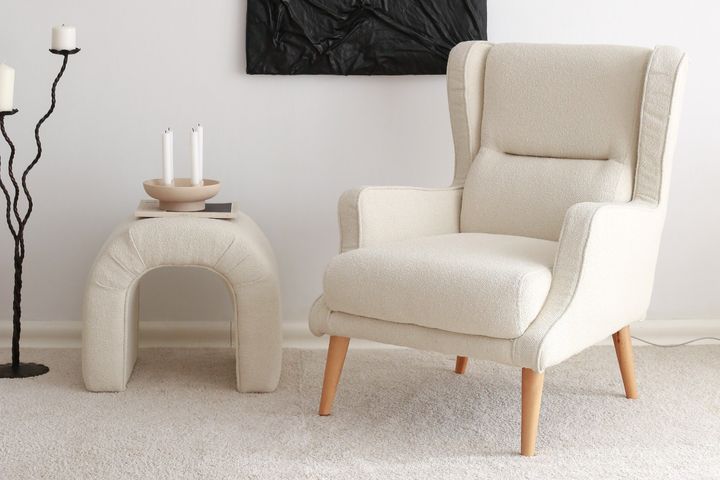 Junia Klam Lounge Chair, Crème