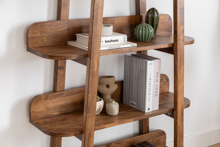 Moon Boekenkast, Walnoot