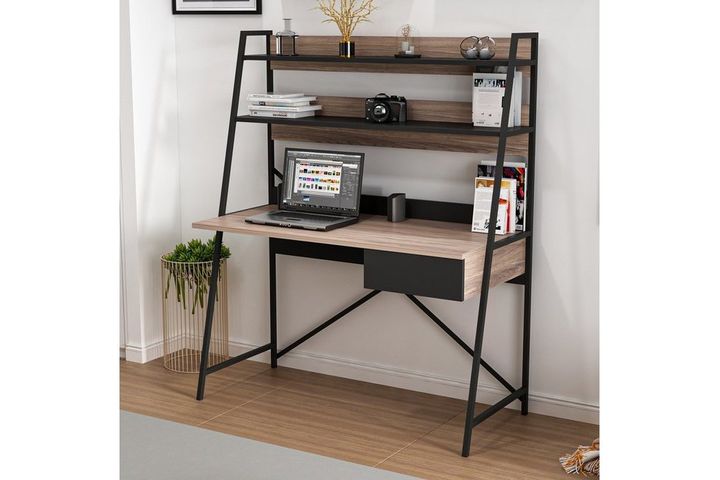 Arte Bureau met Metalen Poten, Walnoot en Zwart