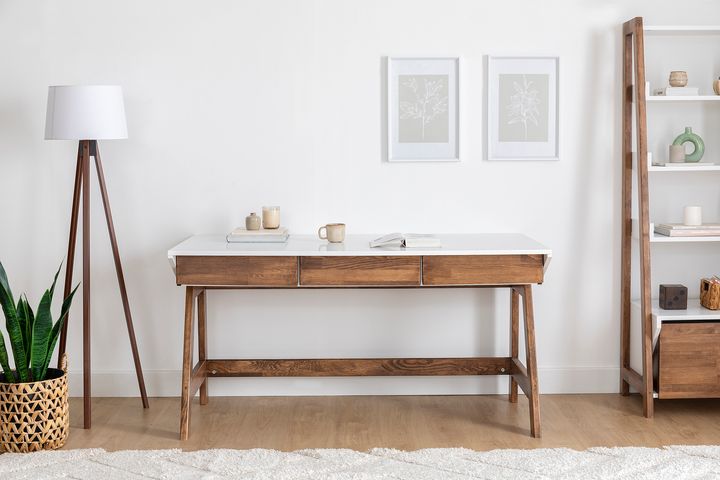 Tres Bureau, Walnoot