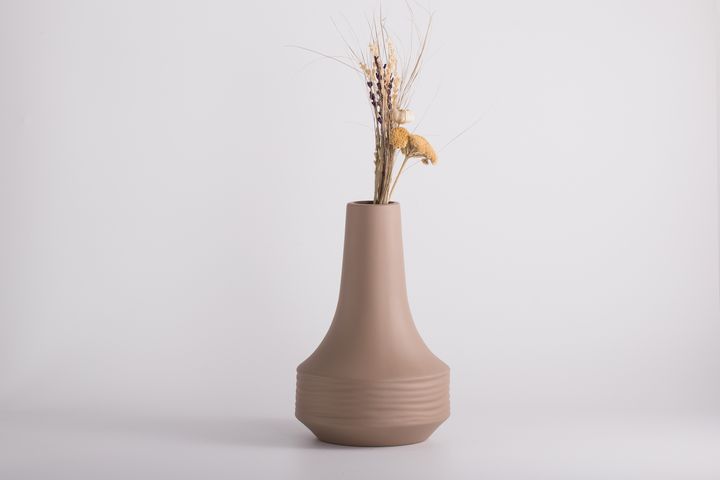 Crease Vase, II, Hellbraun