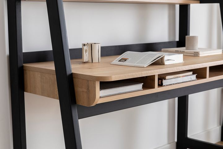 Noma Neu Bureau, Zwart