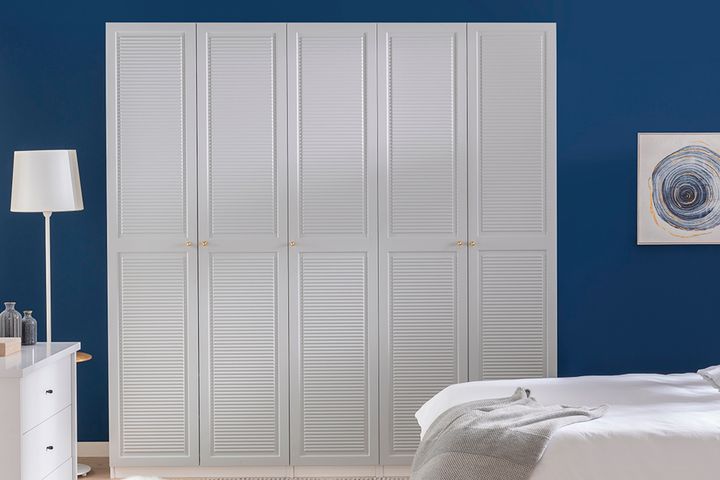 Luna Nox, Kastdeur, Louvre