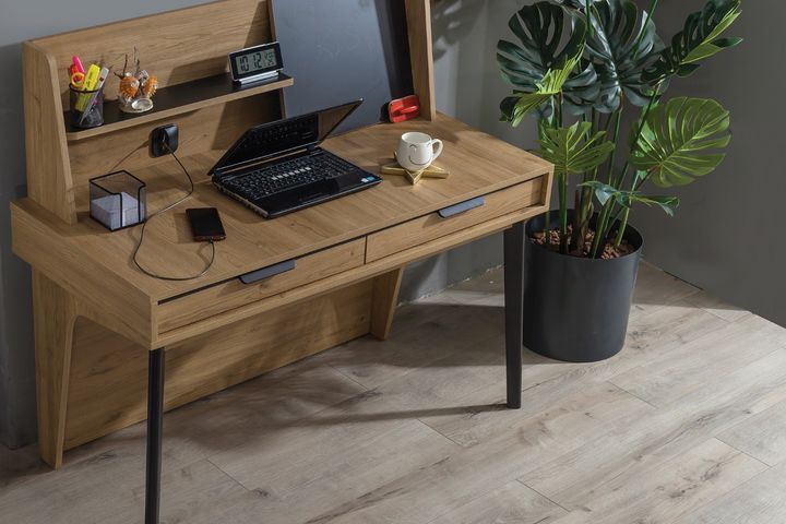 Colosseum Bureau, Walnoot