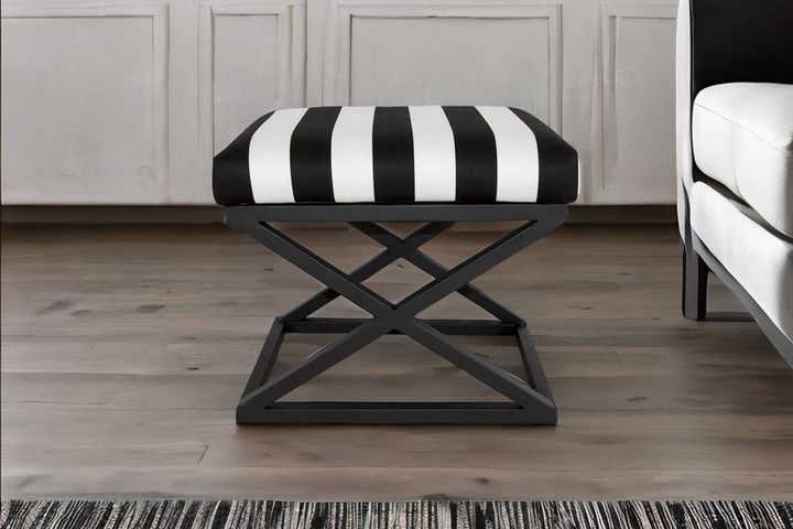 Joan Poef, Zwart & Wit