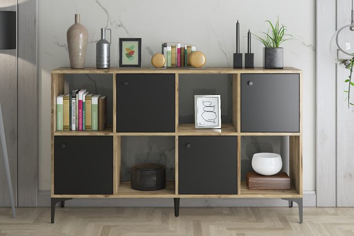 Saturn Multifunctionele Kast met 4 Deuren en Metalen Poten, Pijnboomhout en Zwart