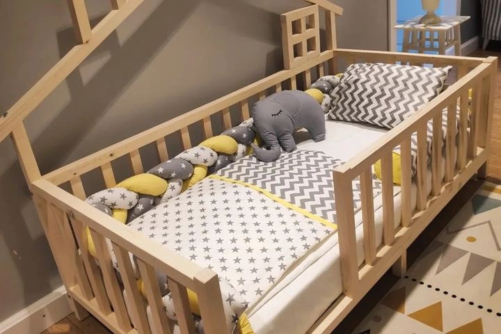 Luxury Montessori Children's Bed, 100 x 200 cm, Pine
