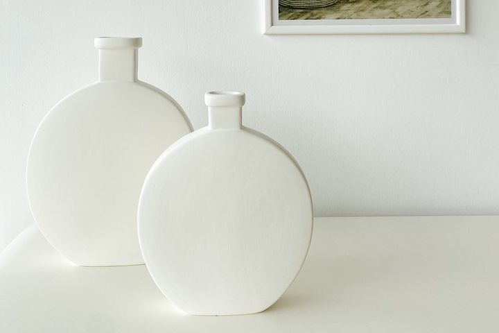 Sada dvou bílých keramických váz Organic Chubby