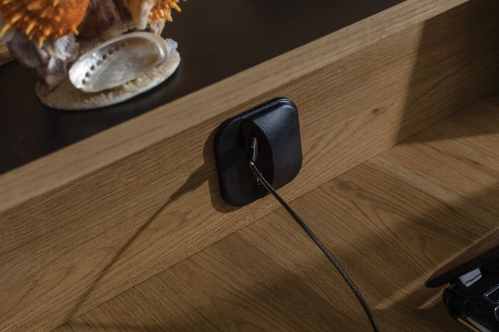 Colosseum Bureau, Walnoot