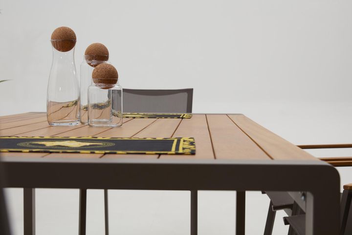 Daisy Tuinset, 8 Zits, Cappicino