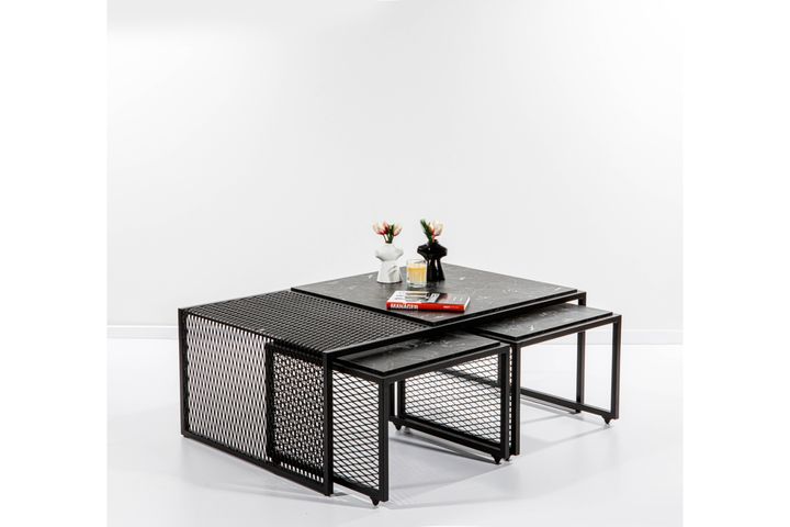 Valencia Salontafelset, Zwart