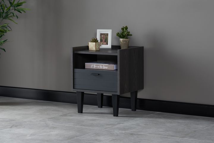 Franz Nachtkastje, Antraciet