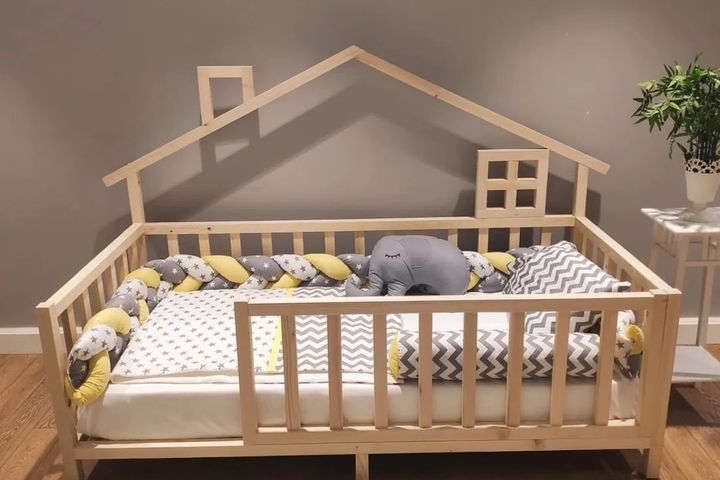 Luxury Montessori Children's Bed, 100 x 200 cm, Pine