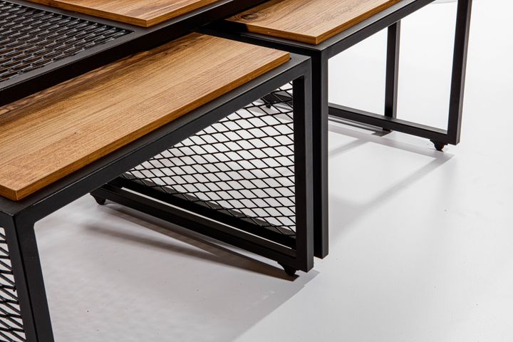 Valencia Salontafelset, Pijnboom