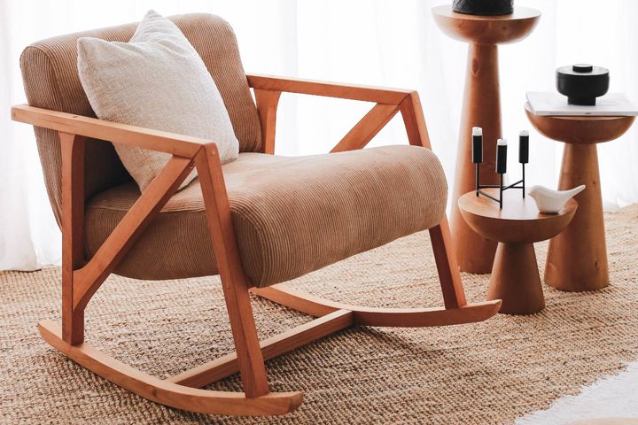 Joan Nini Fluwelen Schommelstoel, Lichtbruin