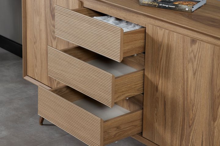 Avona Dressoire met 3 Deuren en 3 laden