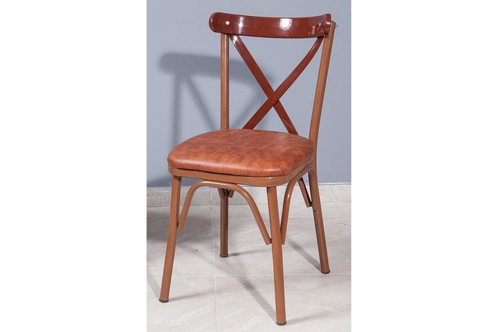 Eagle Stoel, Walnoot