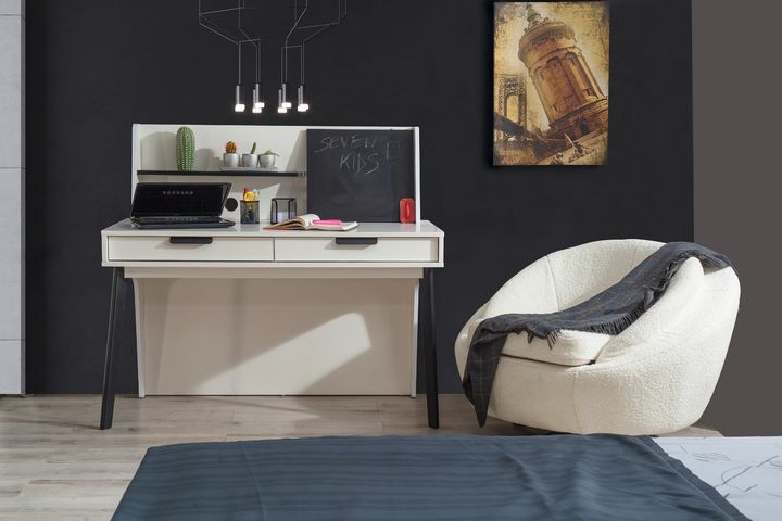 Colosseum Bureau, Wit